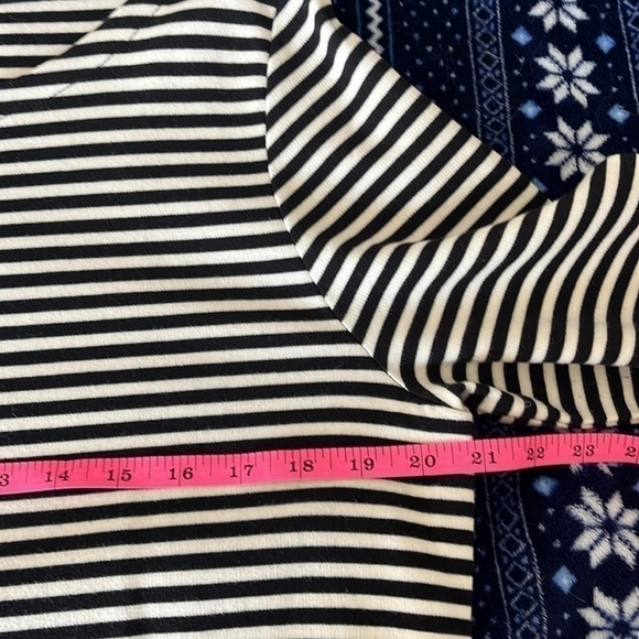 Talbots Women’sBlack And Cream Striped Tunic Size Large NWOT - Picture 6 of 9